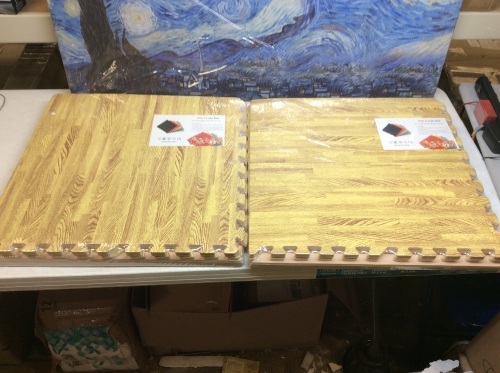 12 Panels EVA Foam Interlocking Puzzle Mat, Natural Wood Grain, 24" x 24" - Appears New  - Lot 638