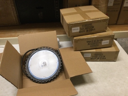Lot of (4) New 250W High Bay UFO LED Lights - Lot 706