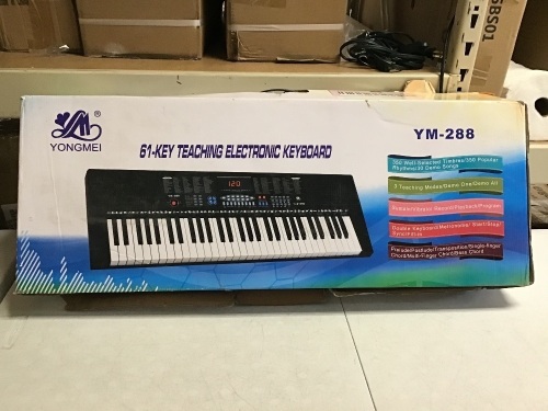 YongMei YM-288 61 Key Teaching Electronic Keybaord, Black - Appears New   - Lot 825