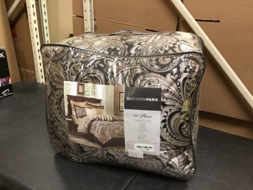Madison Park 12 Piece King Size Sheet and Comforter Set - Appears New - Lot 836