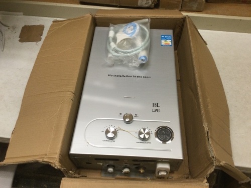 18L Propane Water Heater. Unknown and Untested Condition. Appears to have been installed before. E-Commerce Return - Lot 933