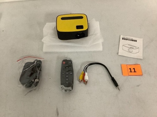 mini projector - Lot 11