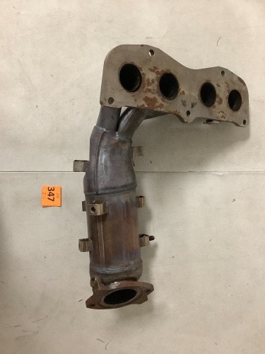 Exhaust Manifold Catalytic Converter - Lot 347