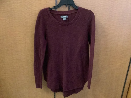 Natural Reflections, Womens Medium, Long Sleeve, Appears New - Lot 154