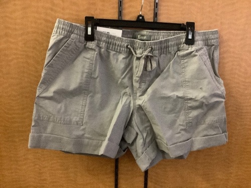 Natural Reflections, Adventurer Shorts, XL, Appears New - Lot 187