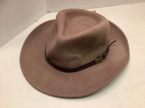 Four Season's Felt Hat, Small, Appears New - Lot 329