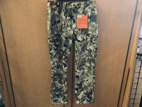 Sitka Traverse Pant, Men's 36R, Appears New - Lot 381