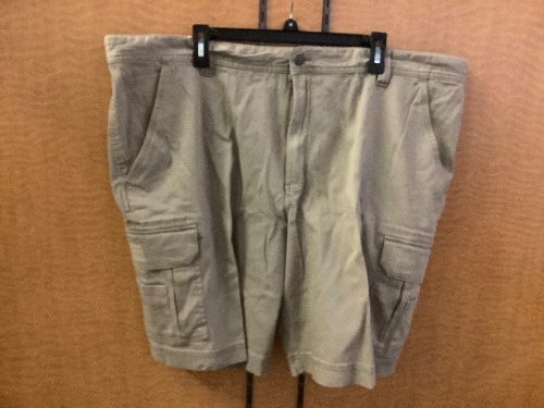 Red Head Men's Shorts, 46, Appears New - Lot 384