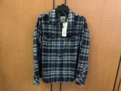 Ascend, Trek Flannel Total eclipse, Large, Appears New - Lot 395