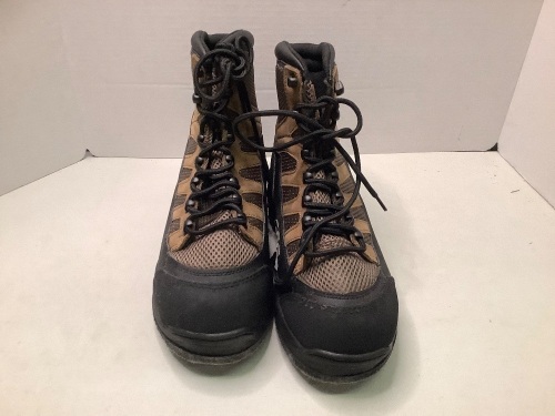 Mens, Felt-sole Wading Boots, Size 8, Damaged Box, Appears New  - Lot 401Y