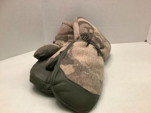 Wooltimate Stand Hunter Gloves, Appears New - Lot 406