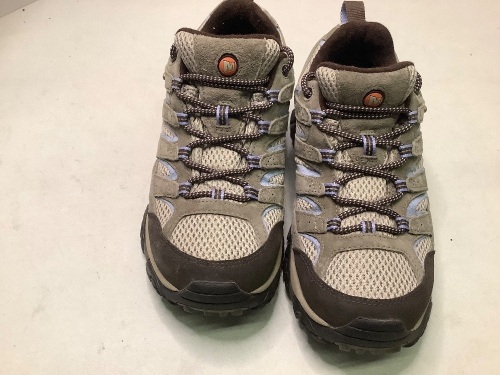 Merrell Women's Hiking Boots, 8.5, Ecommerce Return - Lot 456