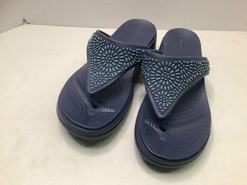 Crocs, Dual Comfort, Women's 9, Ecommerce Return - Lot 461