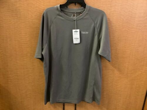 World Wide Sportsman Men's Tee, Large, Appears New - Lot 483