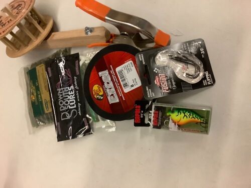 Lot of (6) Misc. Fishing Lures and Supplies - Lot 591