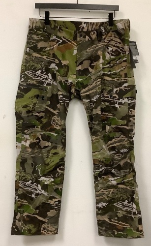 Under Armour Mens Camo Pants, 40x32, New, Retail 100.00 - Lot 28