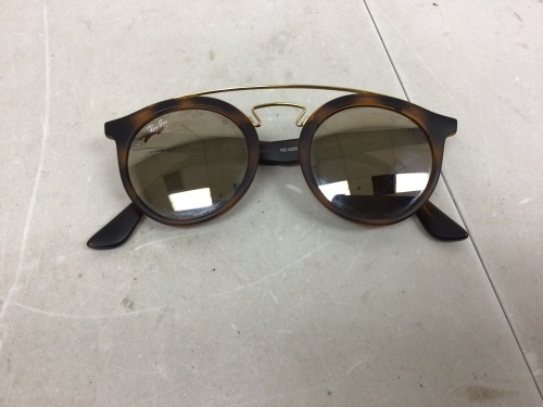 Womens/Childrens Rayban Sunglasses, Authenticity Unknown, E-Commerce Return - Lot 36