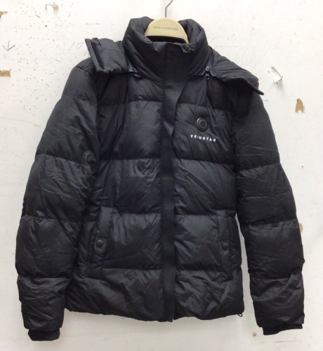 Venustas Heated Jacket, Unsure if Mens or Womens, XS, Powers Up, E-Commerce Return - Lot 258