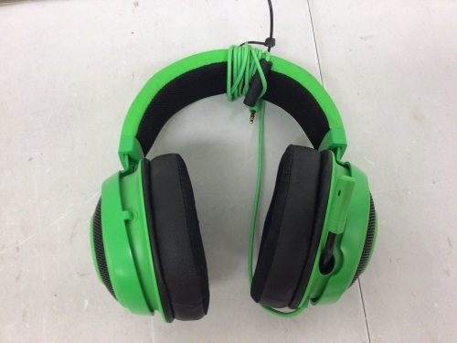 Razer Headphones, Powers Up, E-Commerce Return - Lot 312