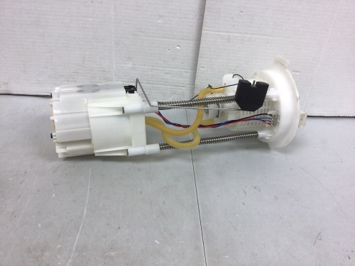 Fuel Pump Assembly, E-Commerce Return - Lot 325