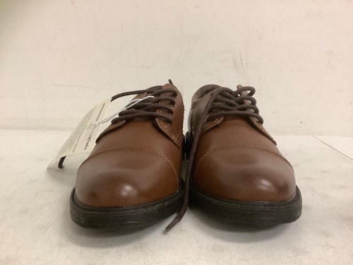 Amazon Essentials Mens Dress Shoes, 7.5W, Appears new - Lot 407