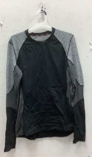 SHE Women's Shirt, Size M - Lot 526