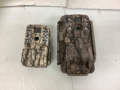 Lot of (2) Trail Camera - Lot 541