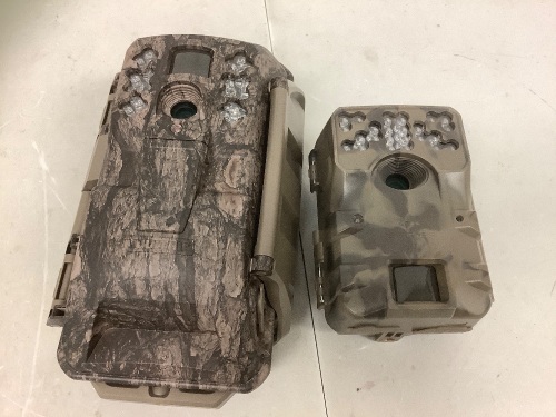 Lot of (2) Assorted Trail Cams, E-Comm Return - Lot 639