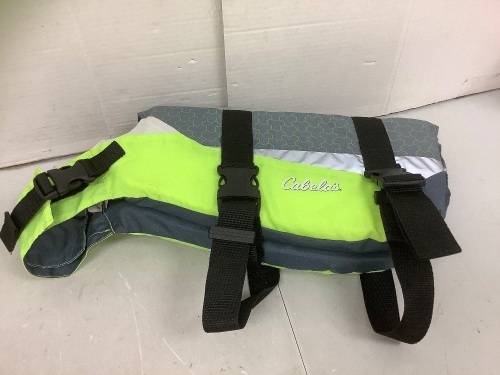 Adult Life Vest, Medium, E-Comm Return - Lot 664