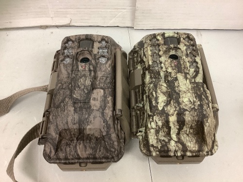 Lot of (2) Assorted Trail Cams, E-Comm Return - Lot 679