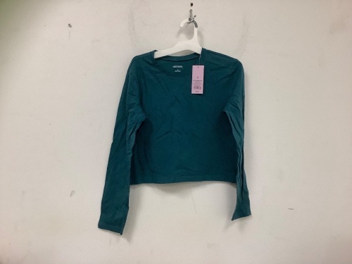 Wild Fable Womens Cropped Long Sleeve Shirt, M, New - Lot 837