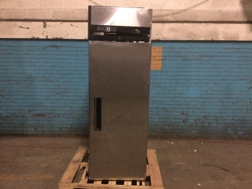 Maxx Cold MXCF-23FDHC 26.8” Single Door Reach-In Freezer, Top Mount. New with Freight Damage! - Lot 38