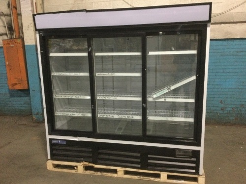 Central Exclusive 69K-123 Sliding Glass Door Merchandiser, 3 Doors. Works, Used - Lot 45