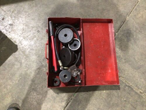 BEAMNOVA Knockout Punch Set 15 Ton .5 to 4 inch Hydraulic Metal Hole Punch Set with Case  - Lot 283
