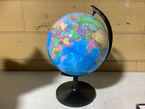 World Globe - Lot 797