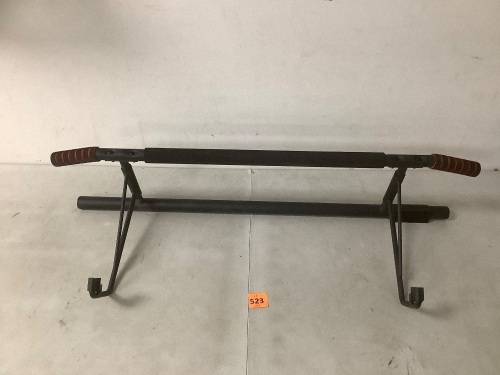 Pull-Up Bar - Lot 523
