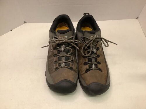Keen Men's Hiking Shooes, 11, Ecommerce Return - Lot 165