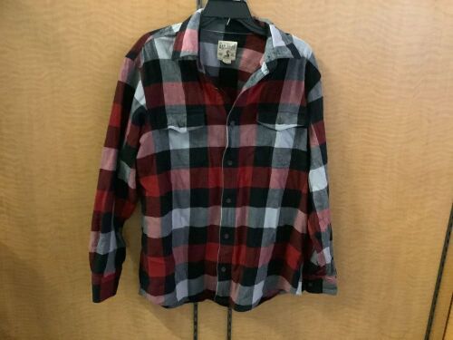 Red Head Men's Flannel, Large, Appears New - Lot 285