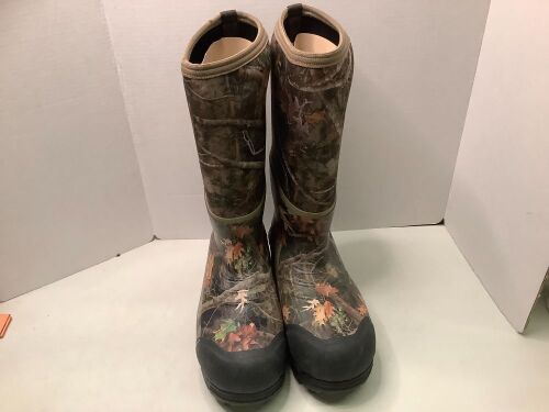 Zoned Comfort Trac Boots, Men's 12, Ecommerce Return - Lot 326