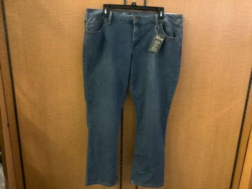 Natural Reflections Women's Jeans, 18 Petite, Appears New - Lot 330