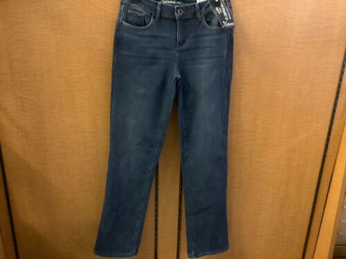 Natural Reflections Ladies Jeans 2, Appears New - Lot 355