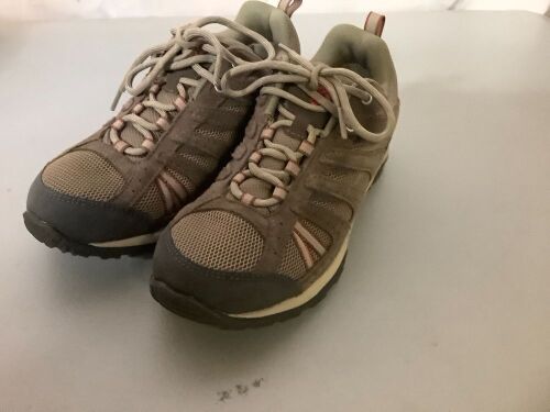 Columbia Women's Shoes, 6, Ecommerce Return - Lot 499