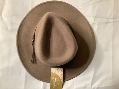 Four Seasons Felt Hat, Large, Appears New - Lot 500