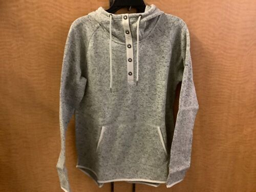 Ascend Expedition Hoodie, Medium, Appears New - Lot 523