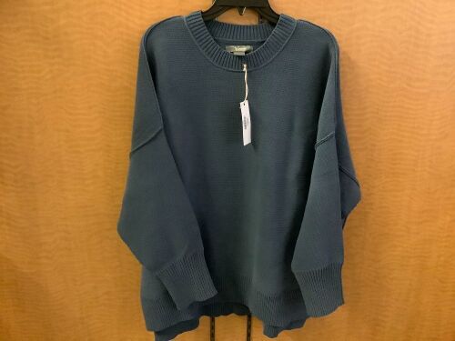 Natural Reflections Women's Shirt, Large, Appears New - Lot 599