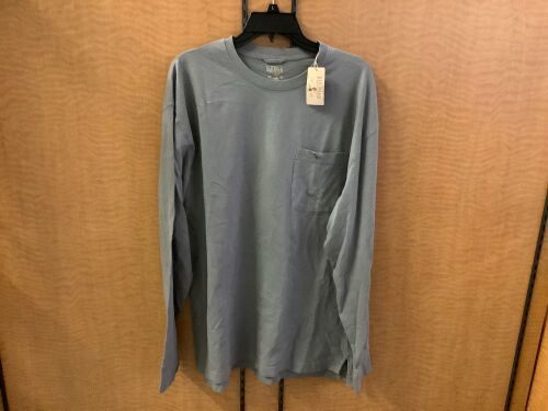 Red Head Men's Long Sleeve Shirt, Large, Appears New - Lot 624