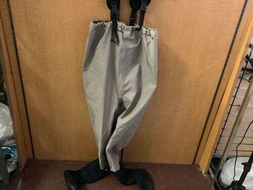 Breathable Waders, Size MR, Untested, Ecommerce Return - Lot 647
