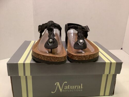 Natural Reflections, Ladies 8, Appears New - Lot 669