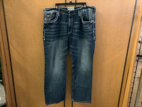 Ariat Relaxed Boot Cut Men's Jeans, 40x30, Appears New - Lot 685