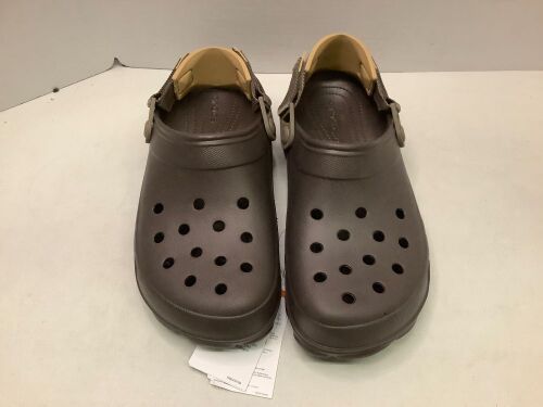 Crocs, Men's 10, Appears New - Lot 741
